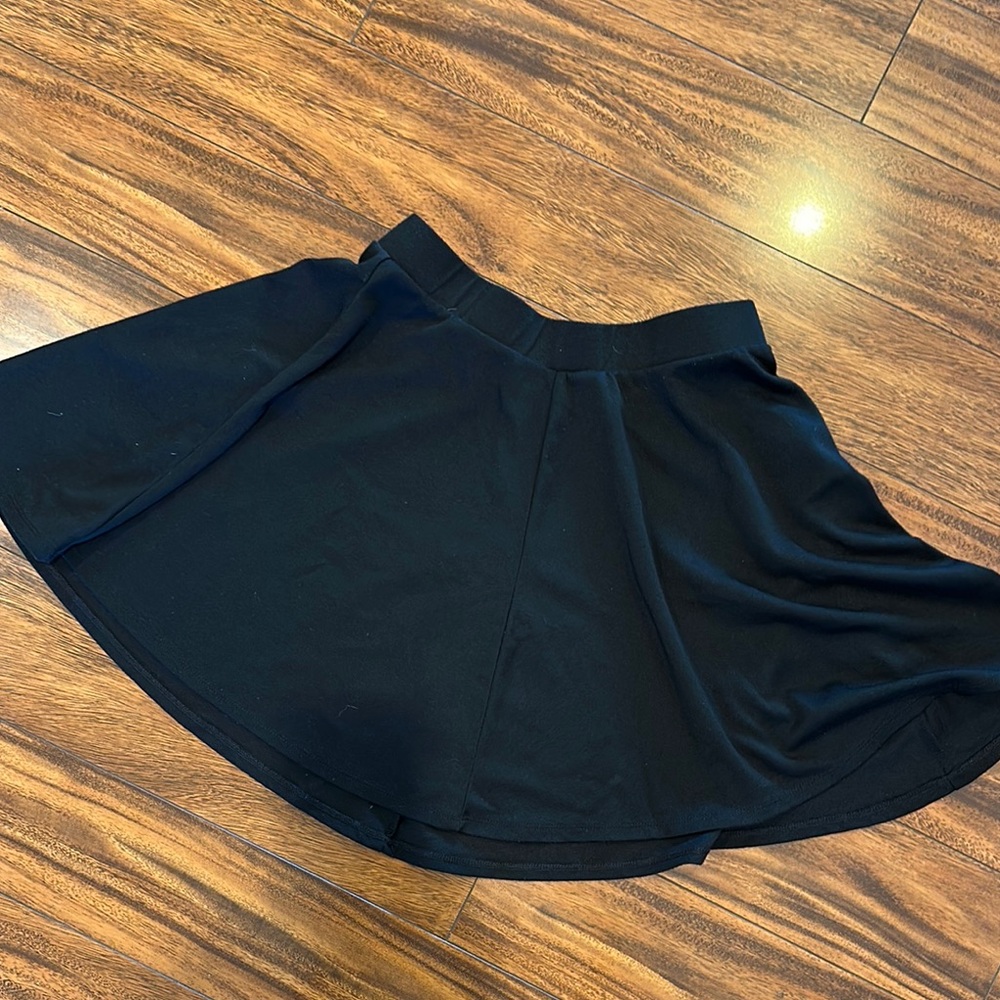 Maurices classic black skirt